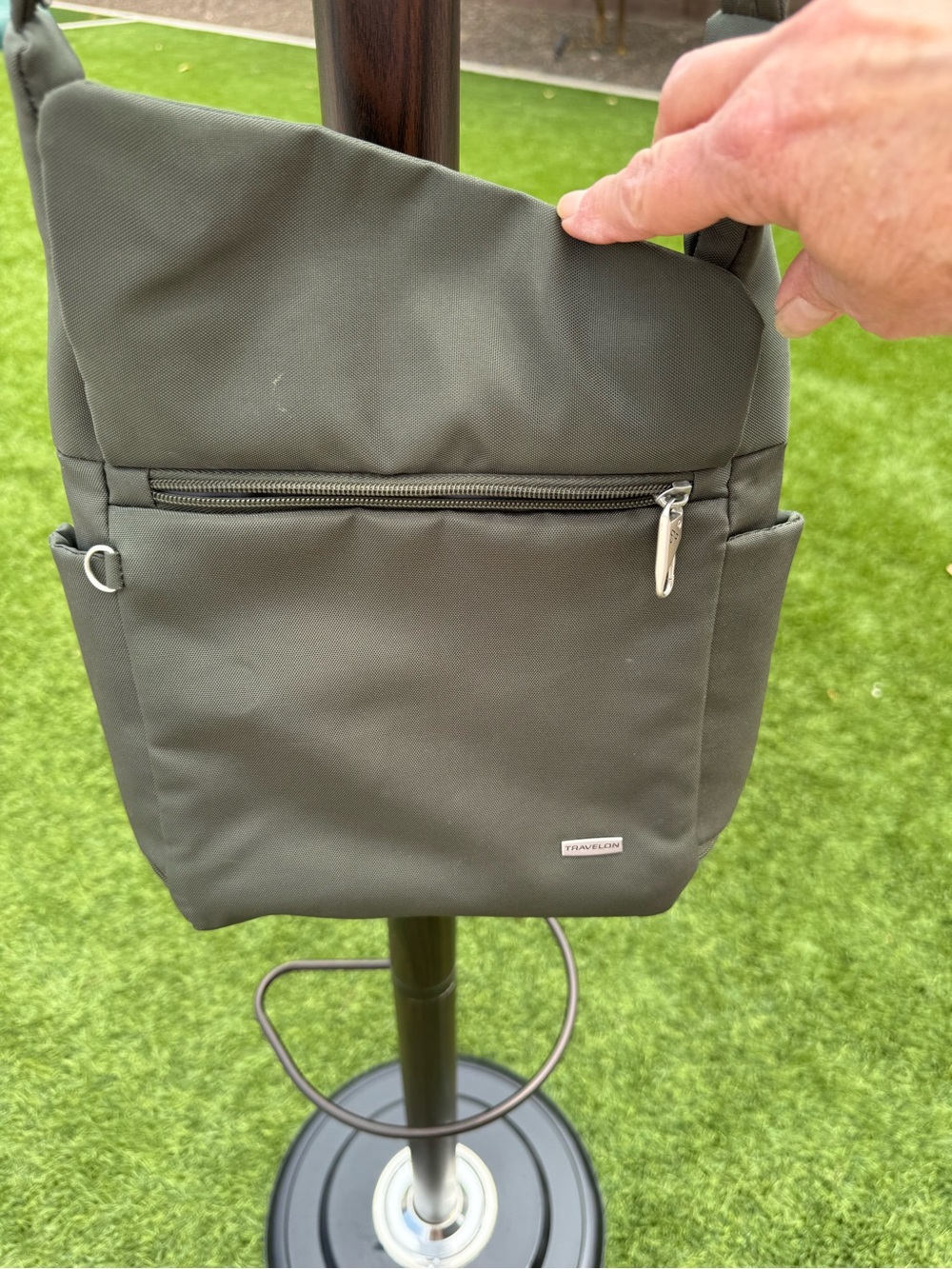 Travelon Anti-Theft Classic Messenger Bag Olive Green EUC ✨ - Picture 8 of 12